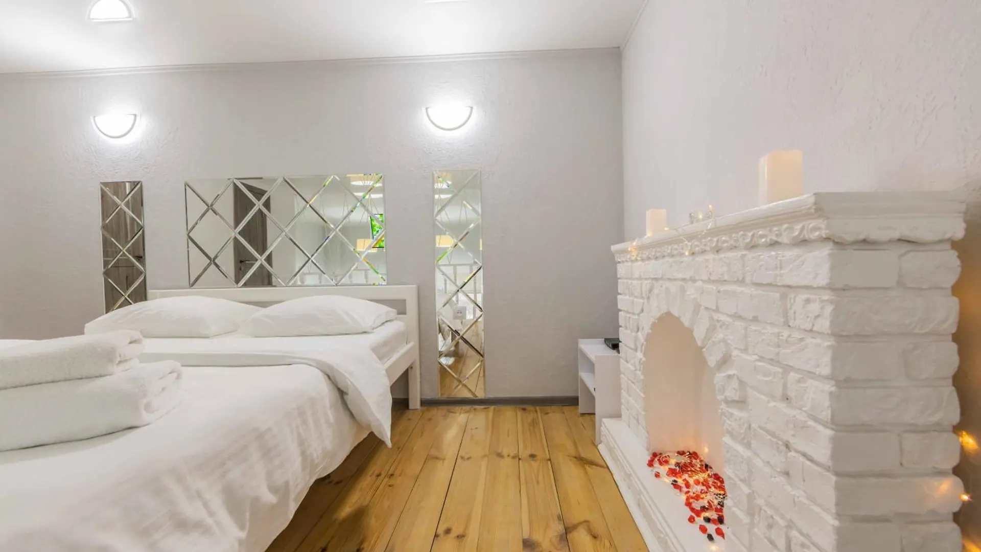 Двухуровневая Квартира Kiew Apartment