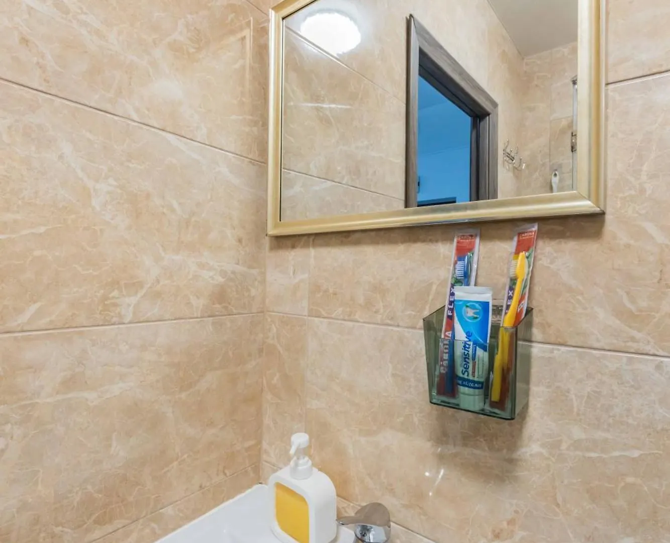Двухуровневая Квартира Kiew Apartment