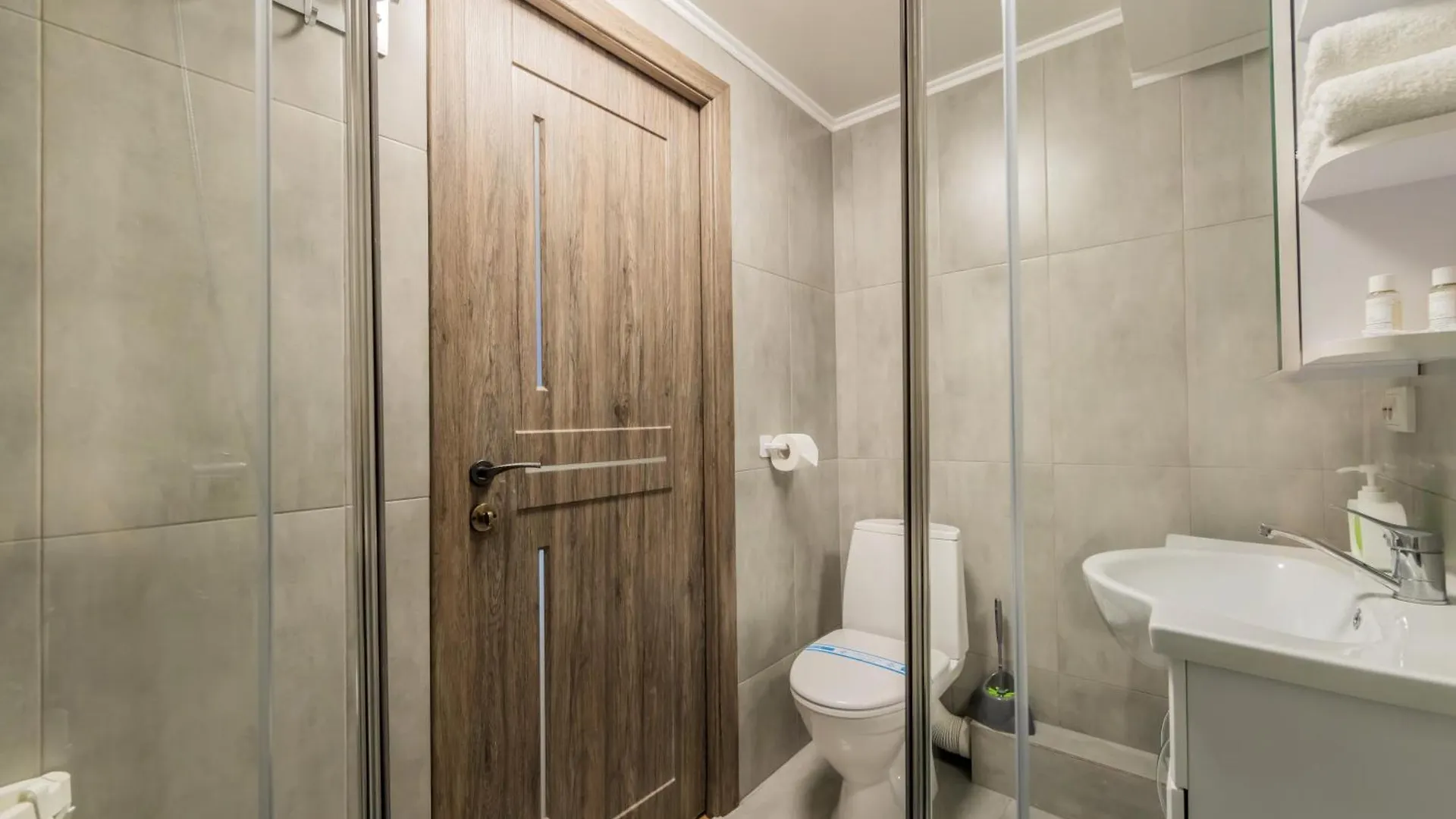 Двухуровневая Квартира Kiew Apartment